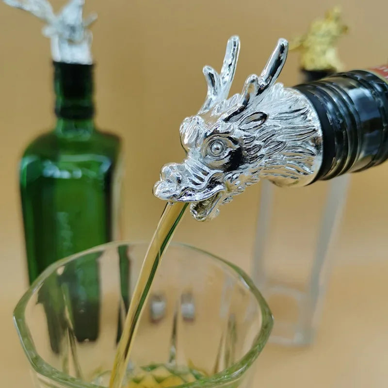 1PC Animal Head Wine Pourer Zinc Alloy Deer Elk Lion Leopard Wolf Eagle Dragon Wine Pour Spout Stopper Club Bar Accessories